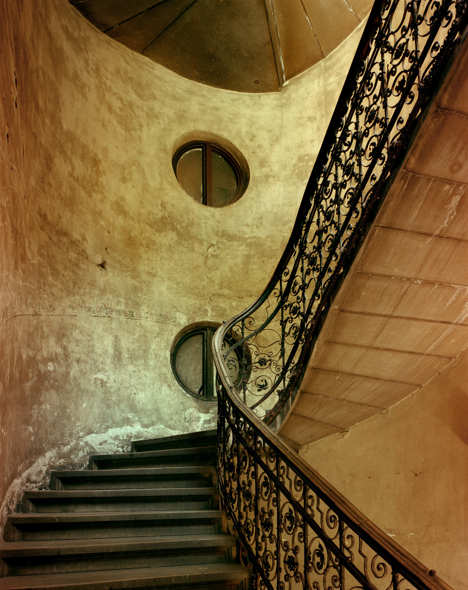 budapest_stairwell