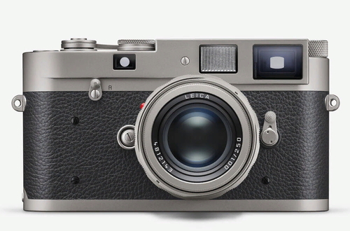 Leica выпустила комплект  «M-A Titan» ограниченным тиражом