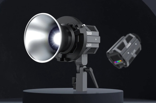 COLBOR выпустила новые LED-осветители с функцией PowerCube