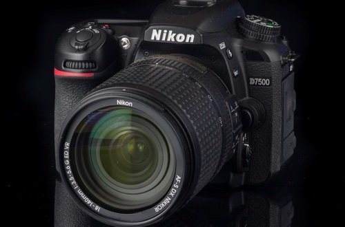 Тест и особенности Nikon D7500