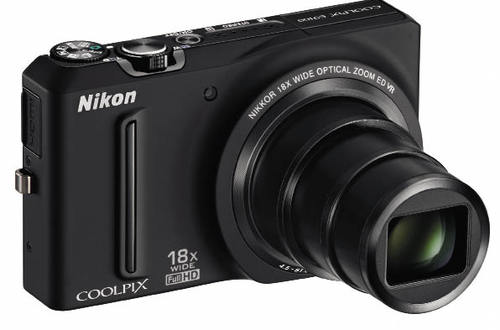 Компактные фотоаппараты Nikon Coolpix S9100/P500 должны привлекать любителей путешествовать налегке