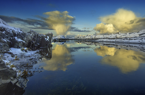 Снег на прибрежных скалах: фотоэкспедиция к поселку Териберка и Дальние Зеленцы