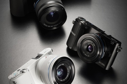 Компактные CMART-камеры Samsung NX умеют передавать снимки по интернету