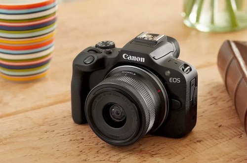 Canon анонсировала беззеркальную камеру EOS R100 с матрицей APS-C